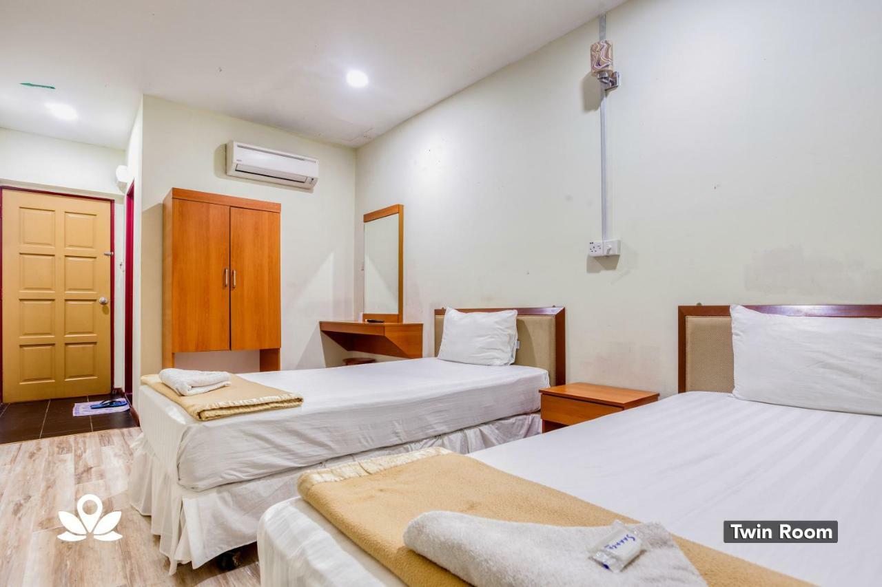 Hotel Sri Malim Танджунг Малим Екстериор снимка