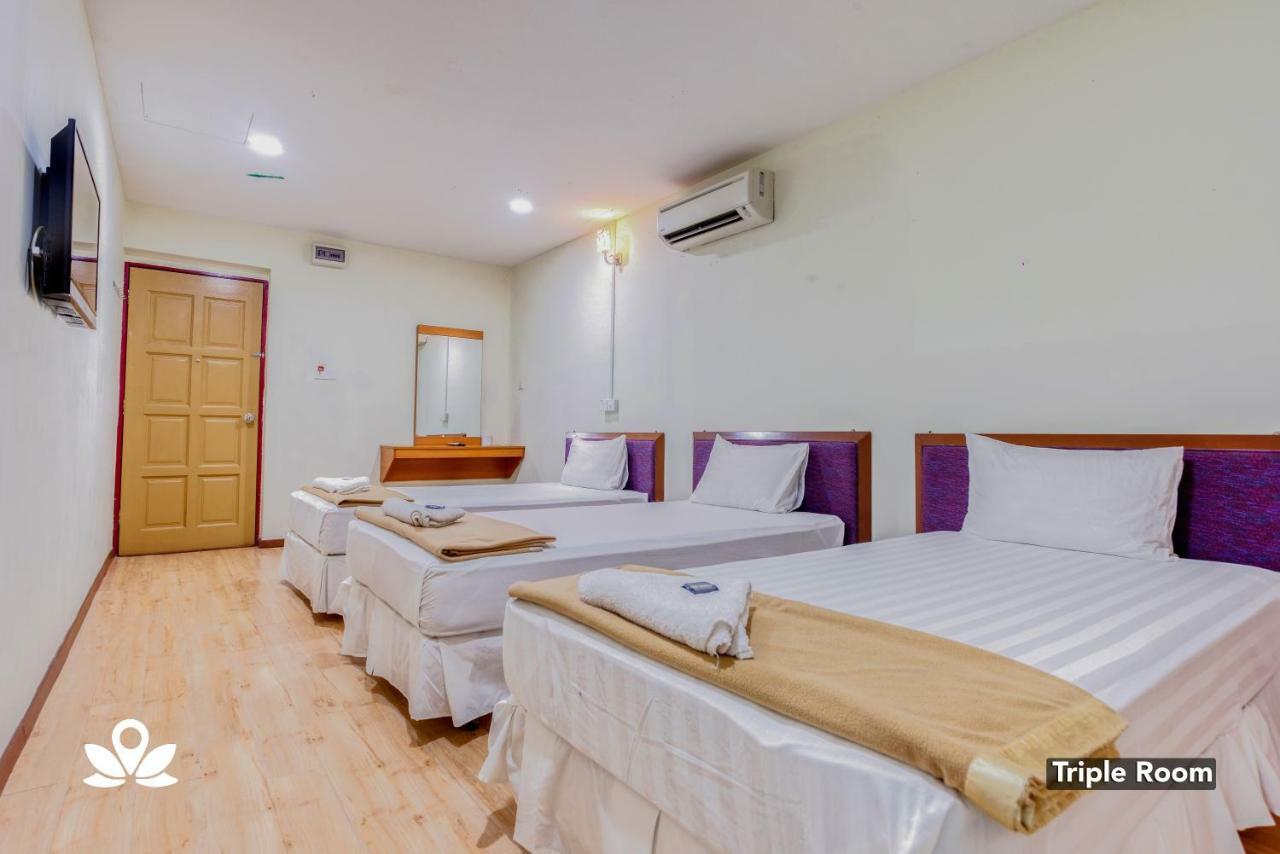 Hotel Sri Malim Танджунг Малим Екстериор снимка
