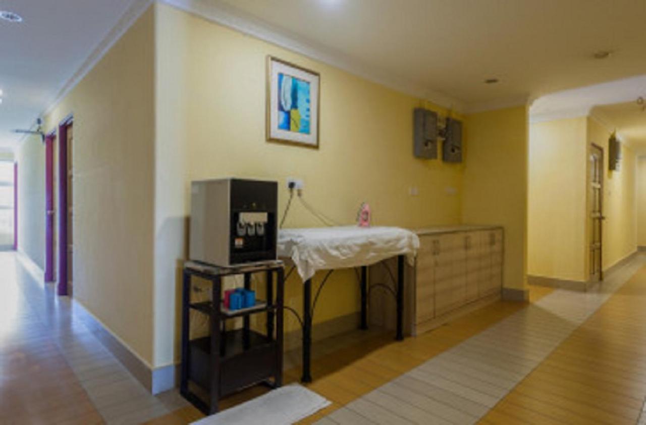 Hotel Sri Malim Танджунг Малим Екстериор снимка