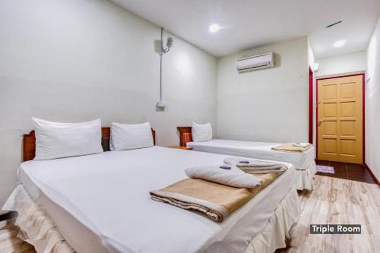 Hotel Sri Malim Танджунг Малим Екстериор снимка
