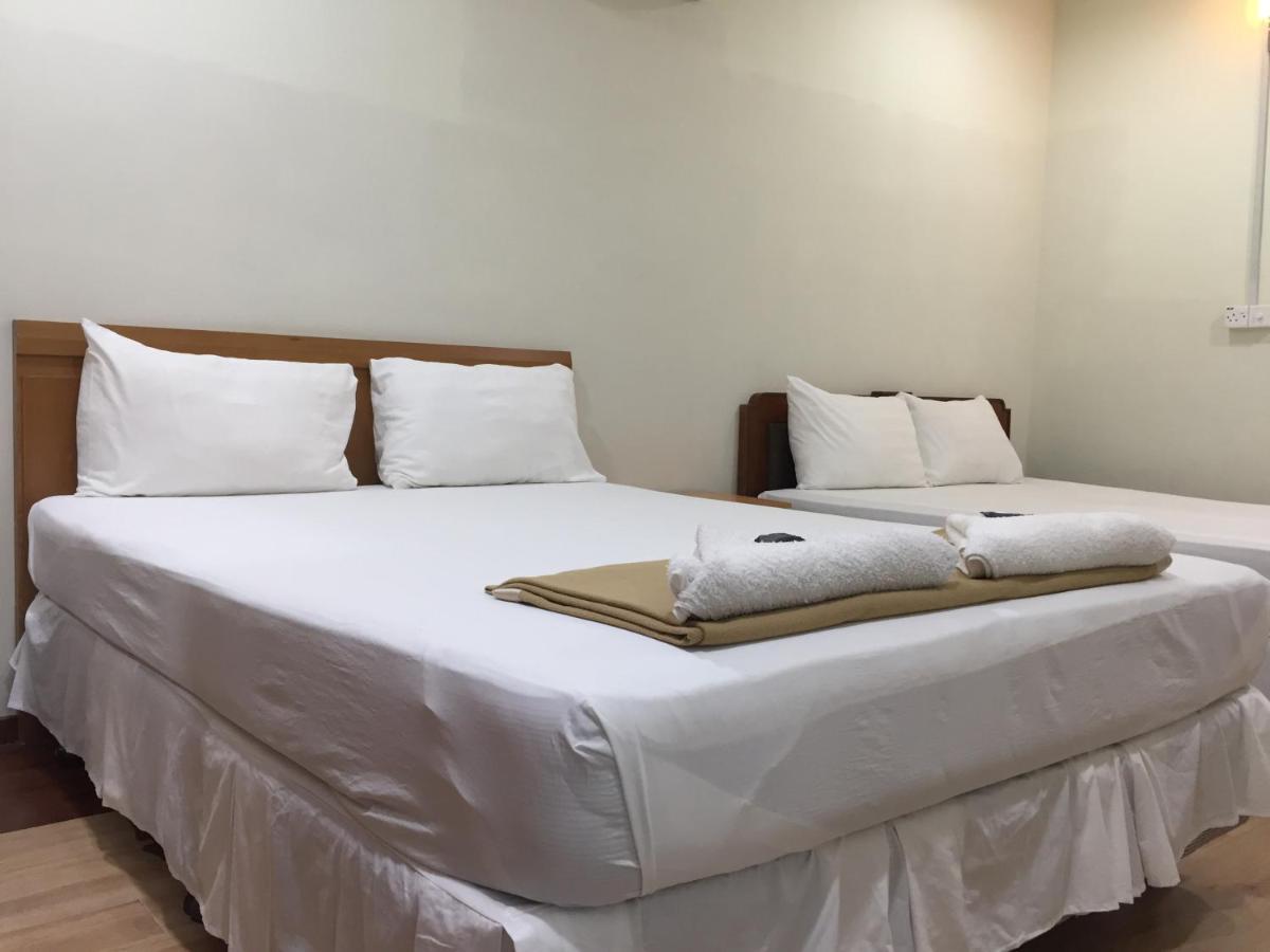 Hotel Sri Malim Танджунг Малим Екстериор снимка